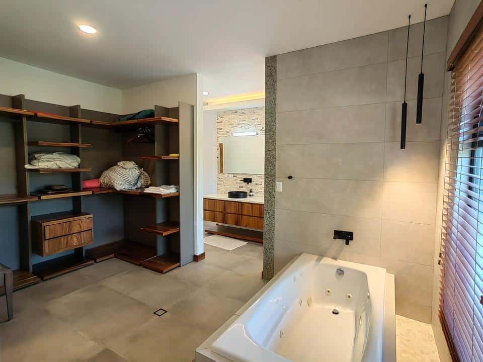 4 Bedroom, 5 Bathroom House in Reserva Conchal, Llama Del Bosque #27: Luxurious Living with Panoramic Views