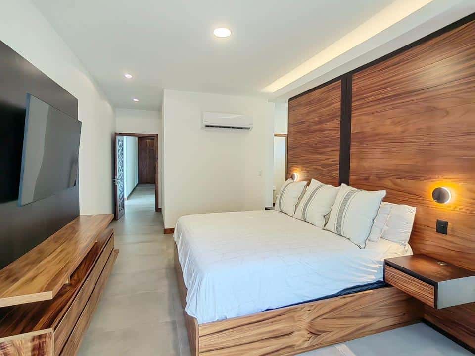4 Bedroom, 5 Bathroom House in Reserva Conchal, Llama Del Bosque #27: Luxurious Living with Panoramic Views