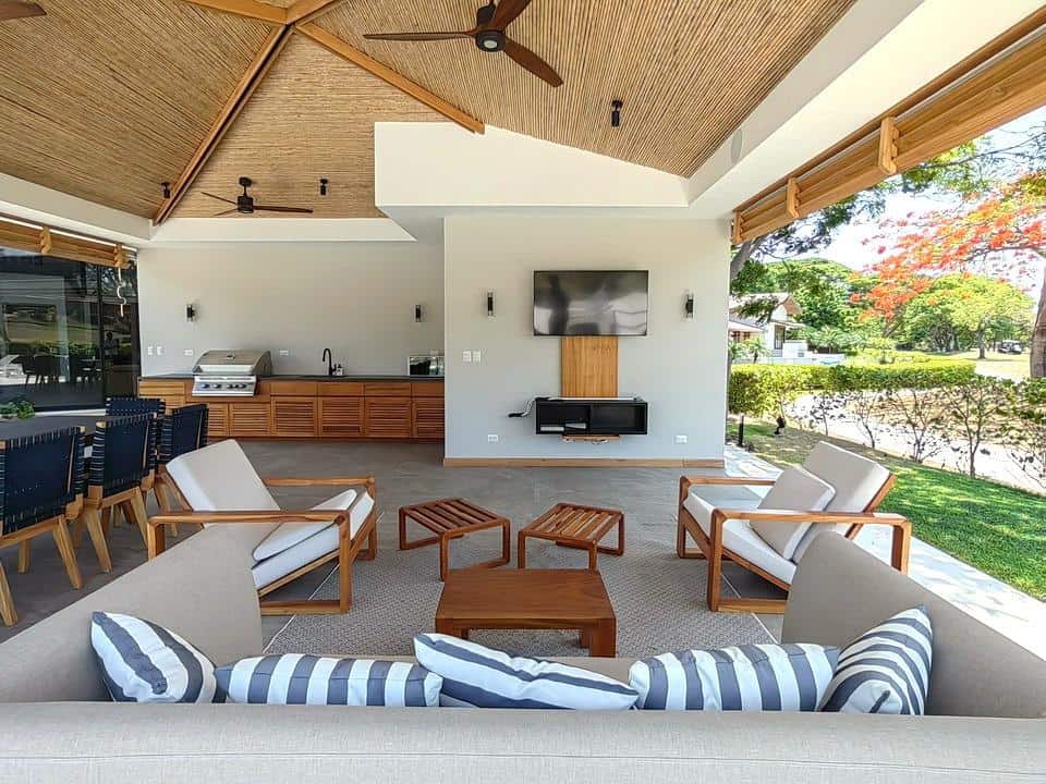 4 Bedroom, 5 Bathroom House in Reserva Conchal, Llama Del Bosque #27: Luxurious Living with Panoramic Views