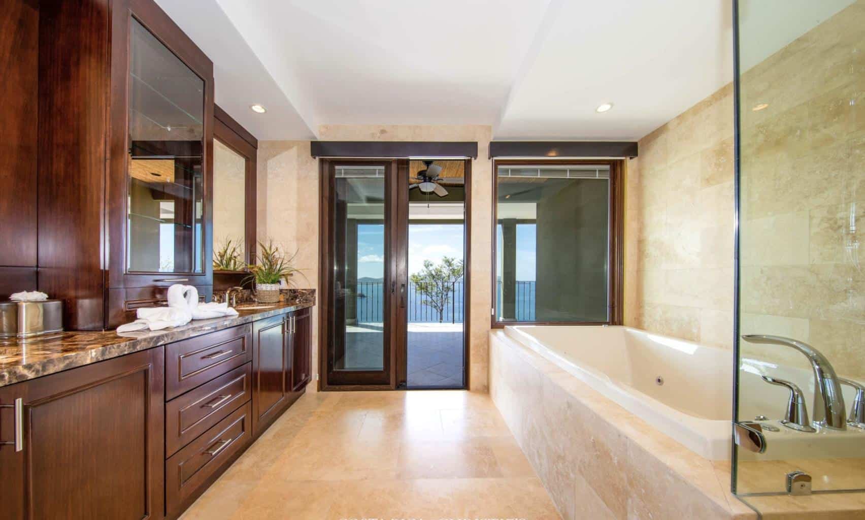360 Splendor #309: Captivating Panoramic Views