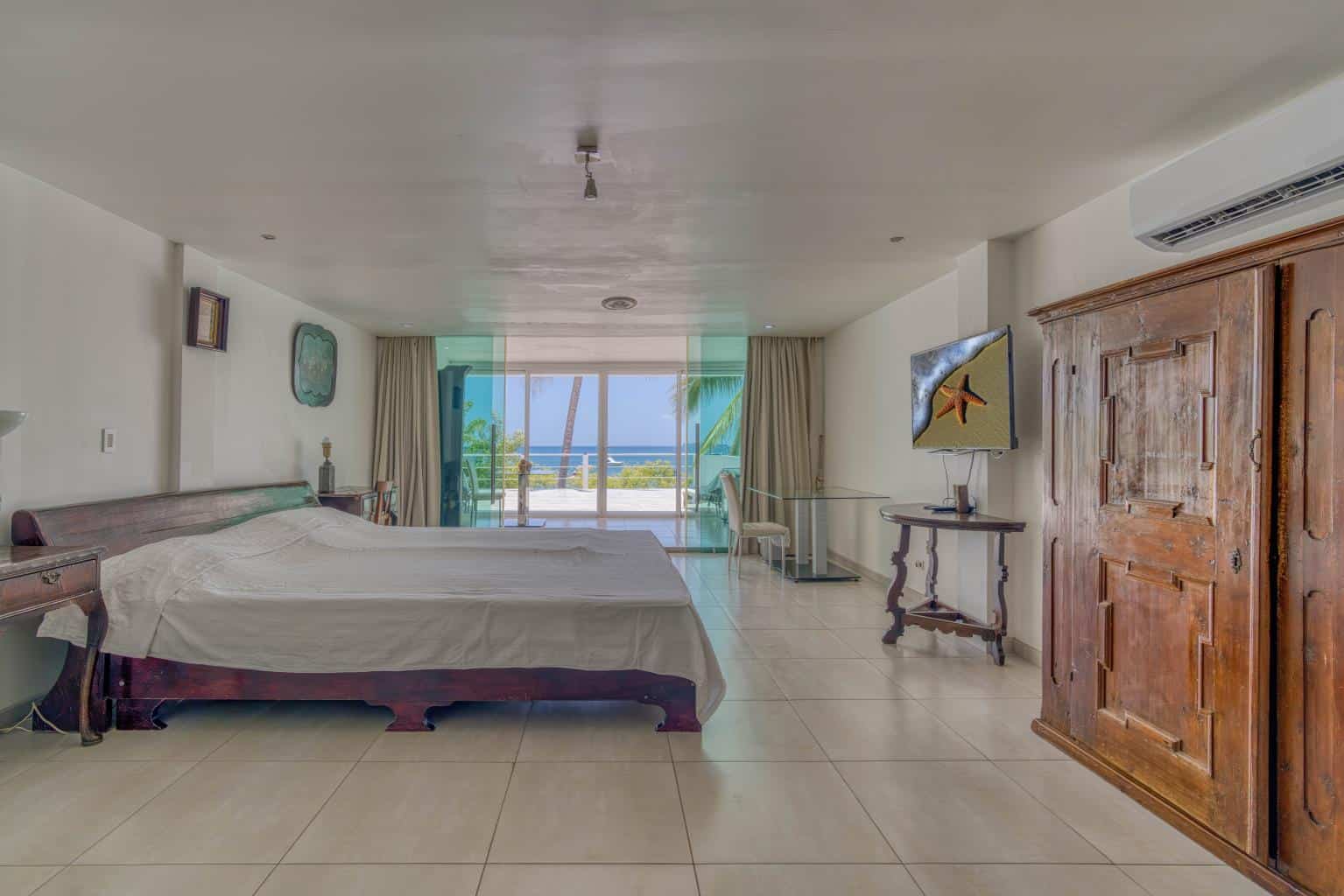 5 Bedroom Beachfront Luxury Home for Sale in Playa Potrero: Luxury Living by the Ocean