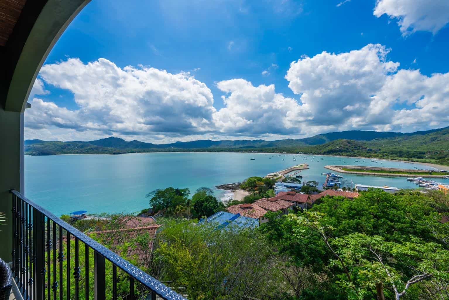 360 Splendor del Pacifico 103, Luxury Escape in the Heart of Playa Flamingo: Panoramic Coastal Retreat