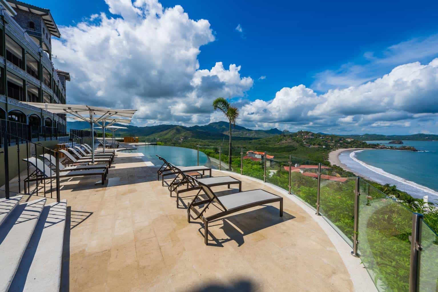 360 Splendor del Pacifico 103, Luxury Escape in the Heart of Playa Flamingo: Panoramic Coastal Retreat