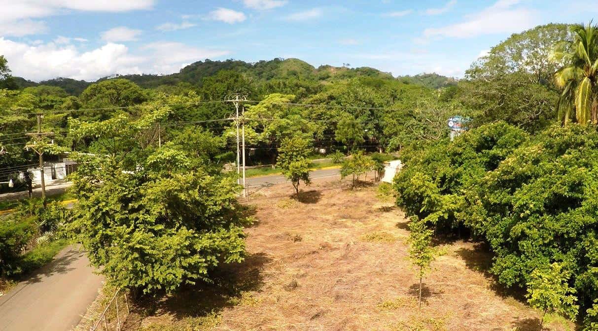 Playas Del Coco Commercial Lot: Commercial Potential in Paradise
