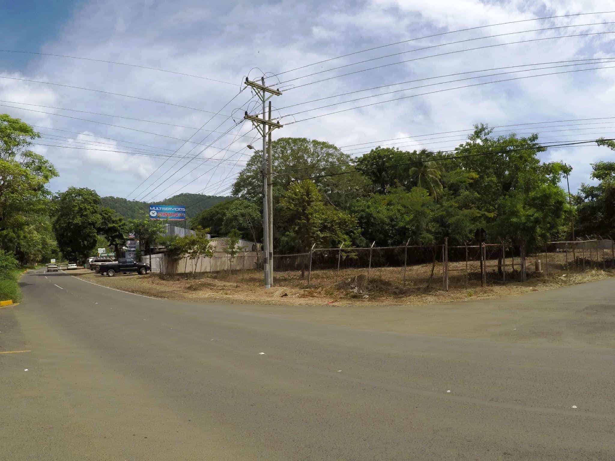 Playas Del Coco Commercial Lot: Commercial Potential in Paradise