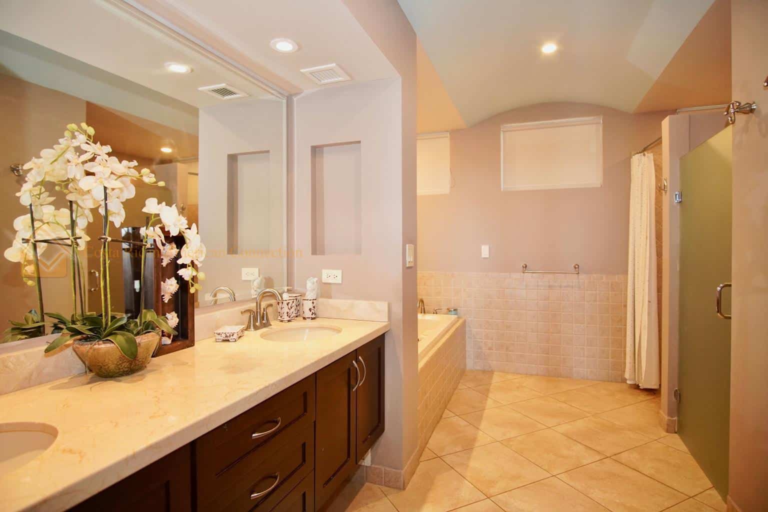 Segovia B101: Oceanfront Living at Its Best