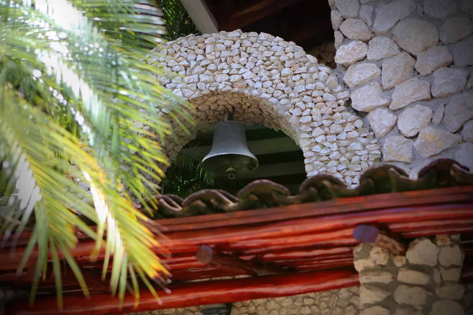 Lomas de Flamingo Villa 4: A Symphony of Luxury!
