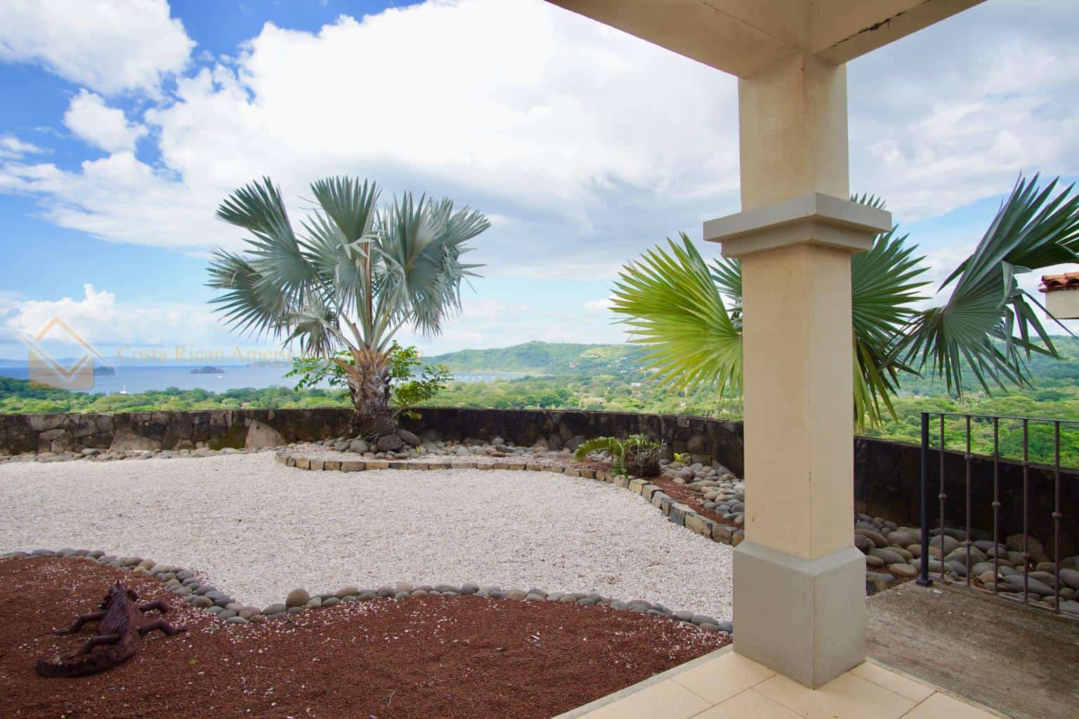 Segovia B101: Oceanfront Living at Its Best
