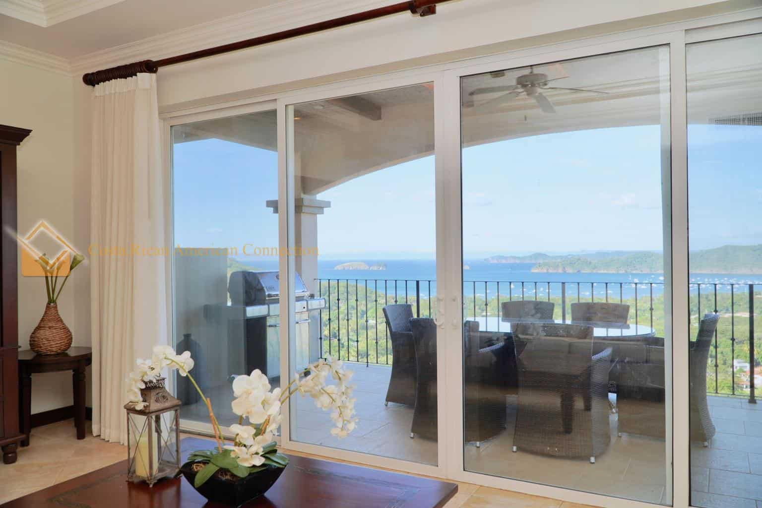 Segovia E301: Elevated Living by the Pacific