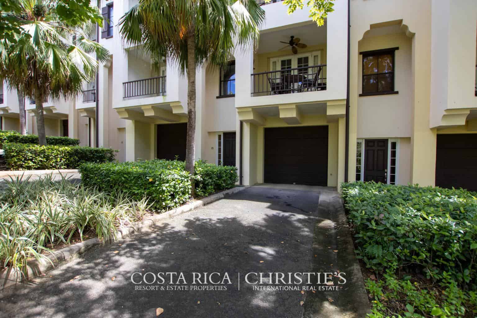Townhome in Pacifico TH102: Townhome Bliss in Pacifico