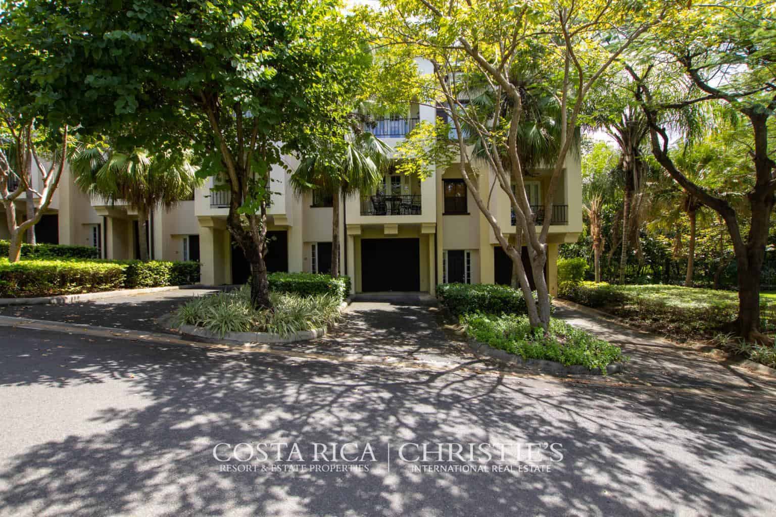 Townhome in Pacifico TH102: Townhome Bliss in Pacifico