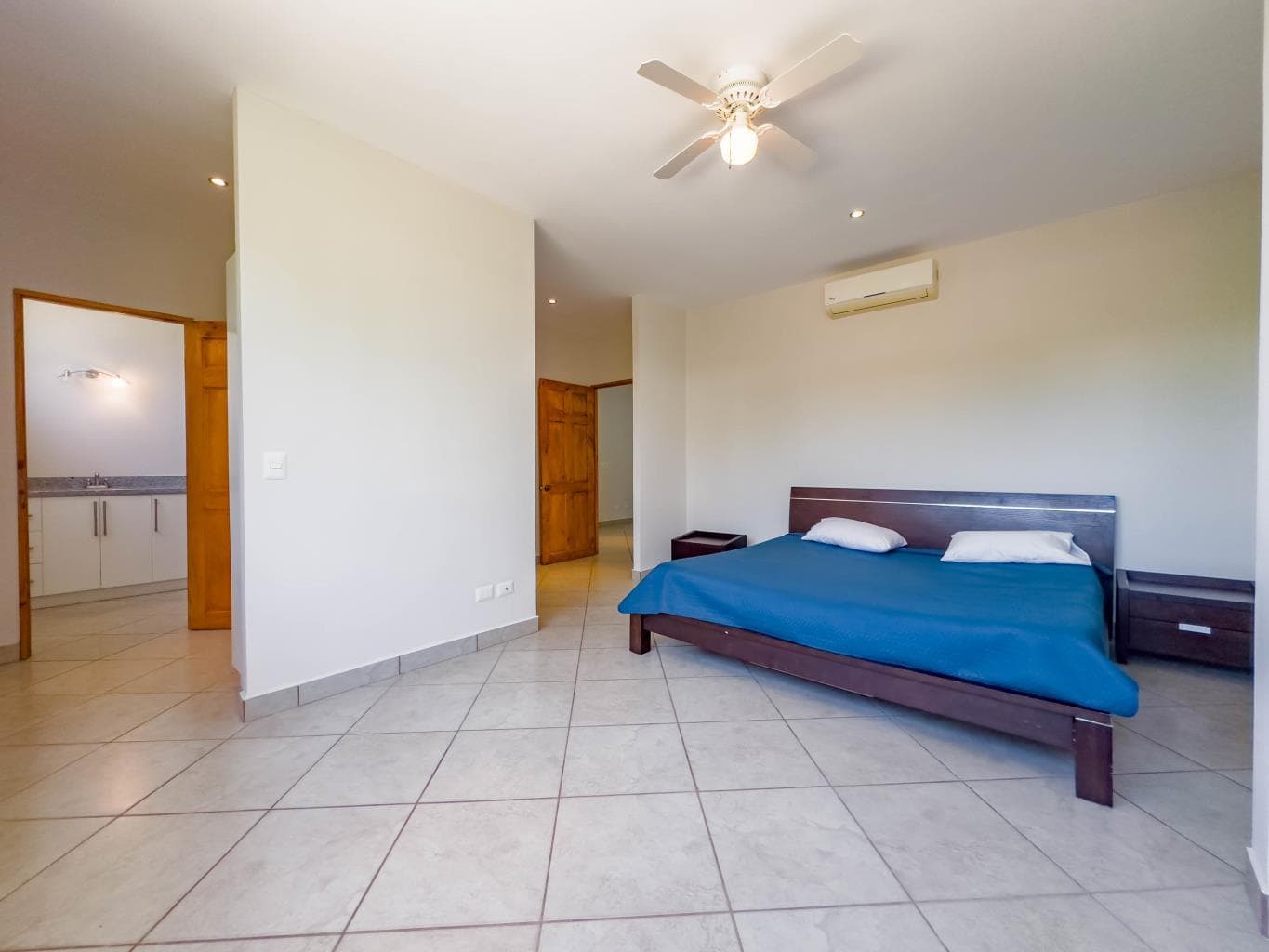 Paradizio 204: Coastal Bliss in Paradizio