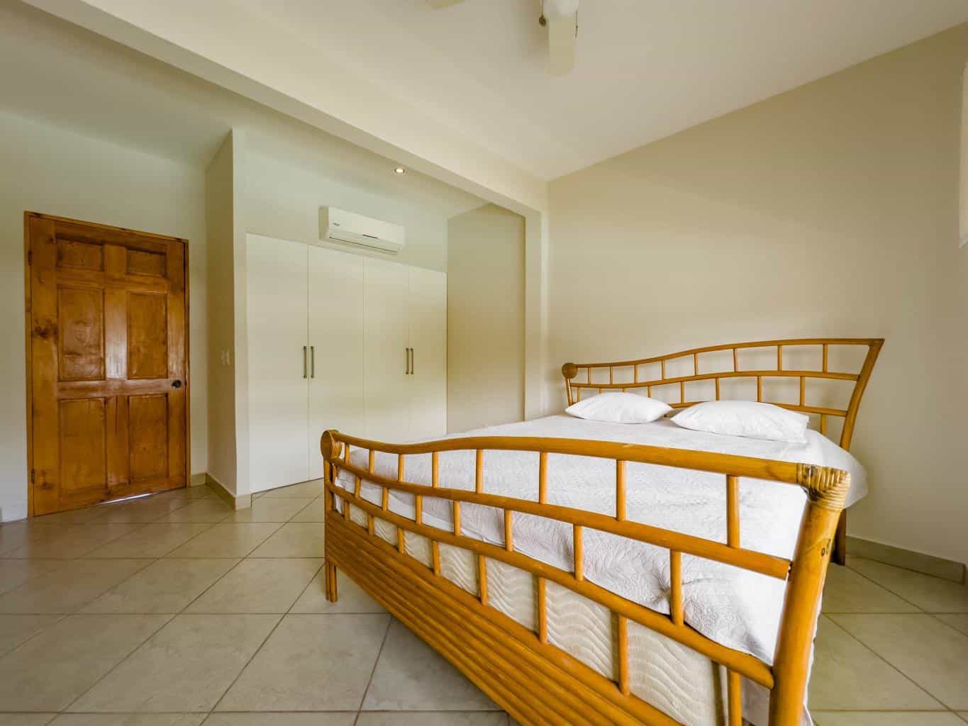 Paradizio 204: Coastal Bliss in Paradizio