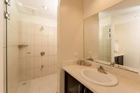 Pacifico Luxury, 2-Bed Condo: Coastal Comfort in Every Corner thumbnail