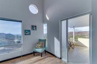 Great Ocean View Home: Sweeping Vistas Await thumbnail
