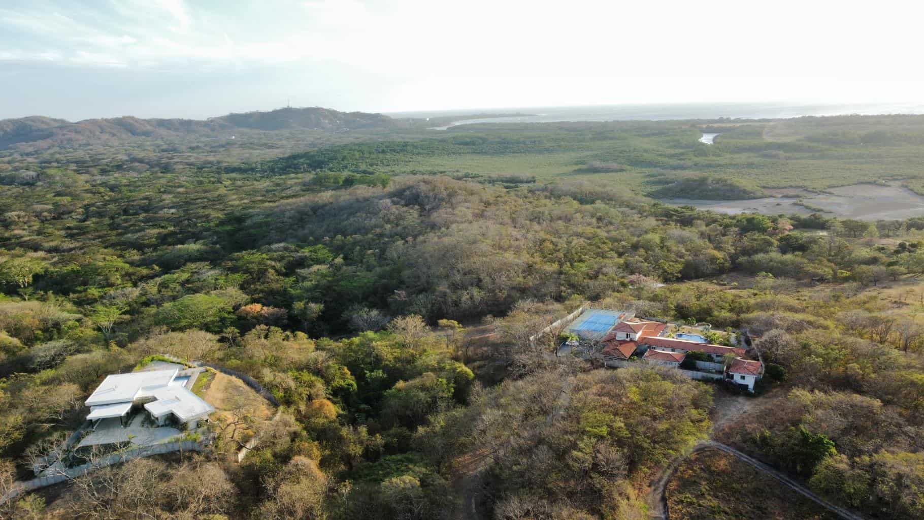 Oceanview Vacant 2117m2 Lot in Salinitas, minutes away from Playa Grande: Ocean Views in Salinitas