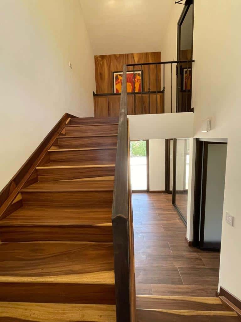 Ready Smart Technology Office Building & Workshop: Equipped for Modern Business in Tamarindo