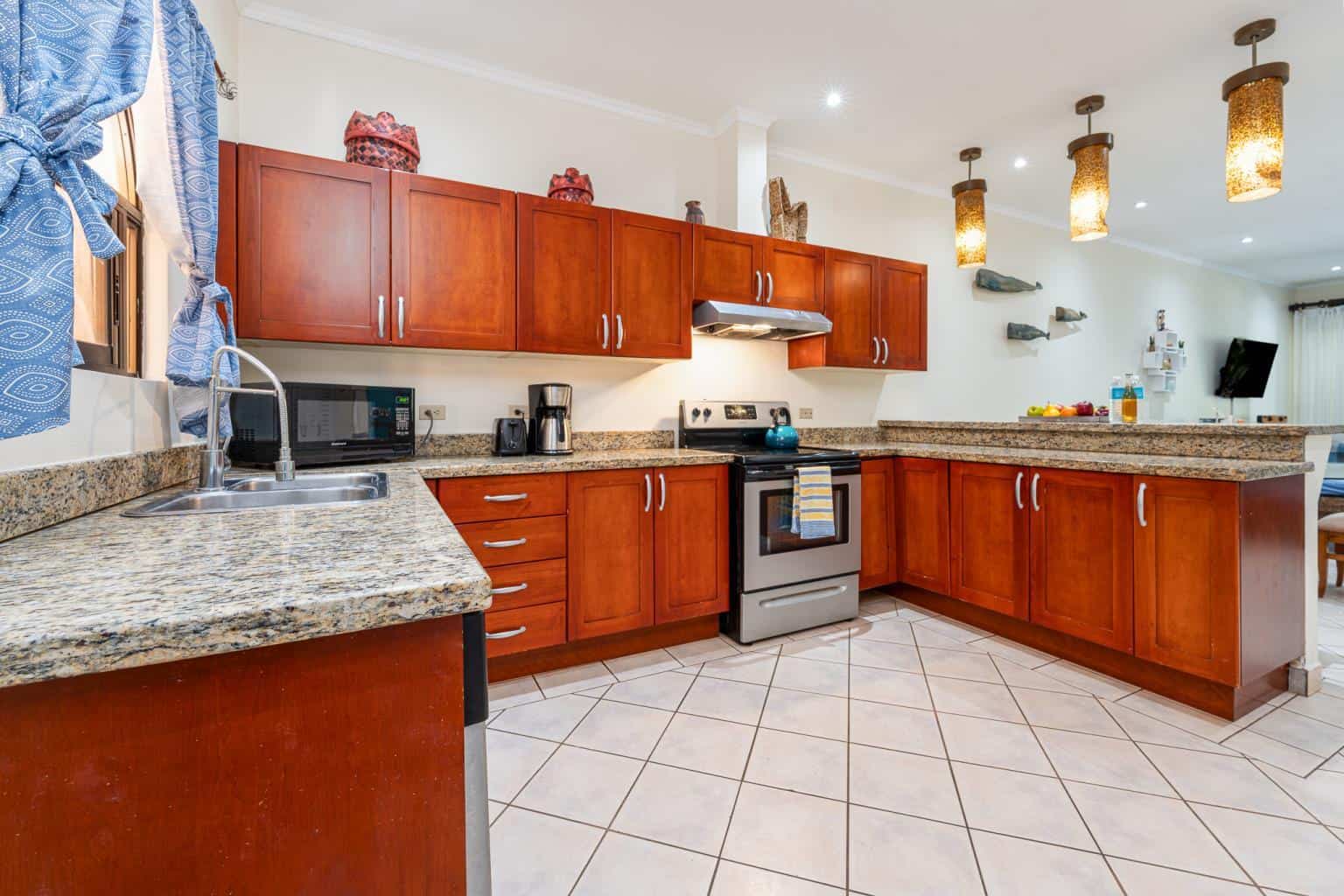Sunrise Condo 45: Wake Up to Breathtaking Views in Tamarindo