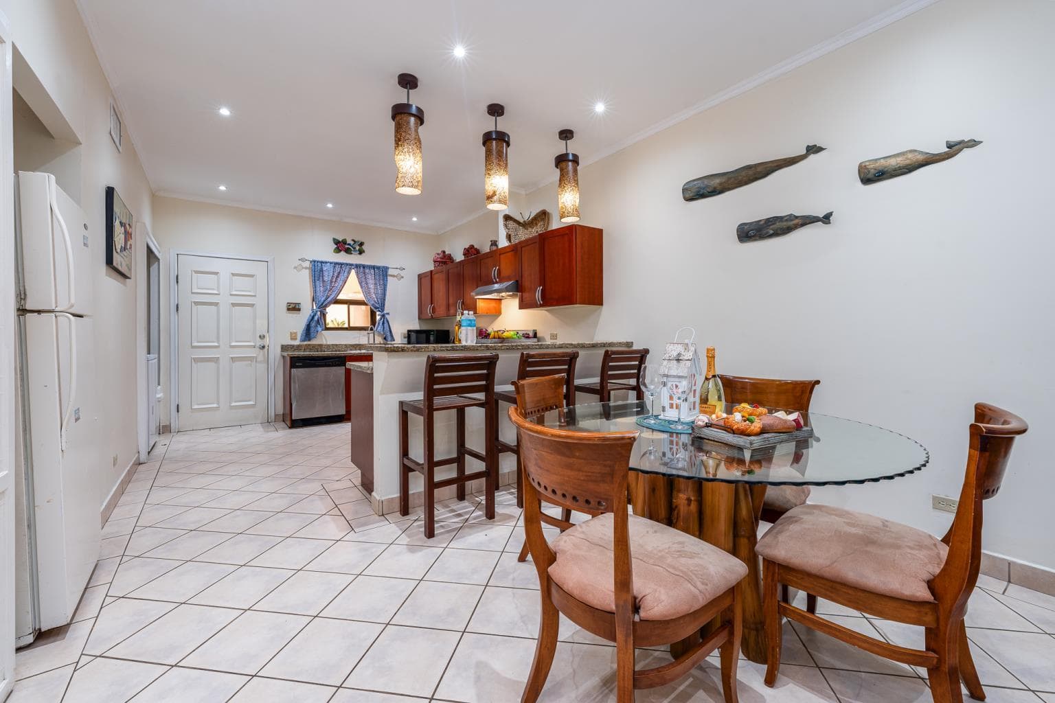 Sunrise Condo 45: Wake Up to Breathtaking Views in Tamarindo