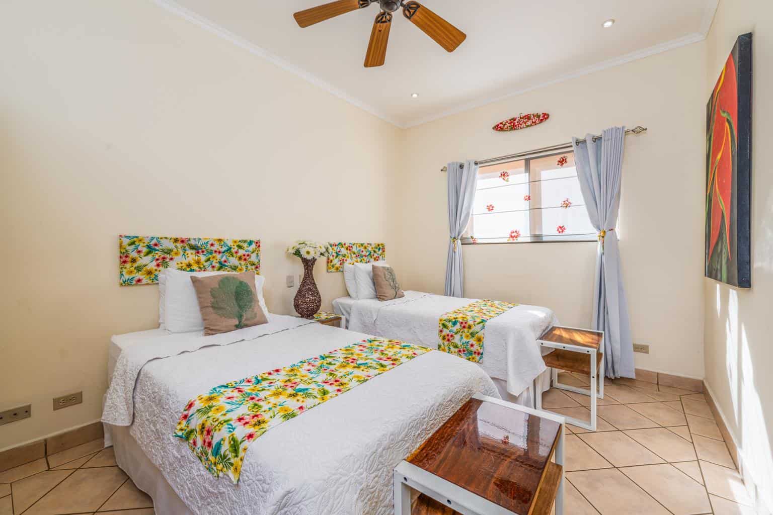 Sunrise Condo 45: Wake Up to Breathtaking Views in Tamarindo