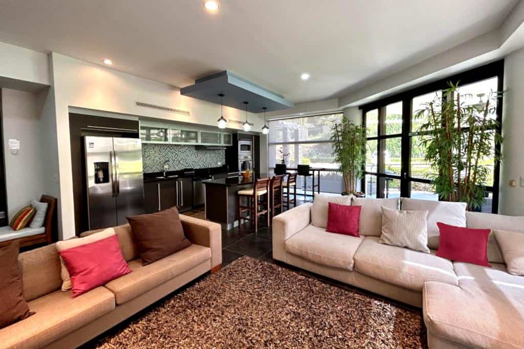 La Perla Tamarindo, Suite 112: Your Gem in the Heart of Tamarindo