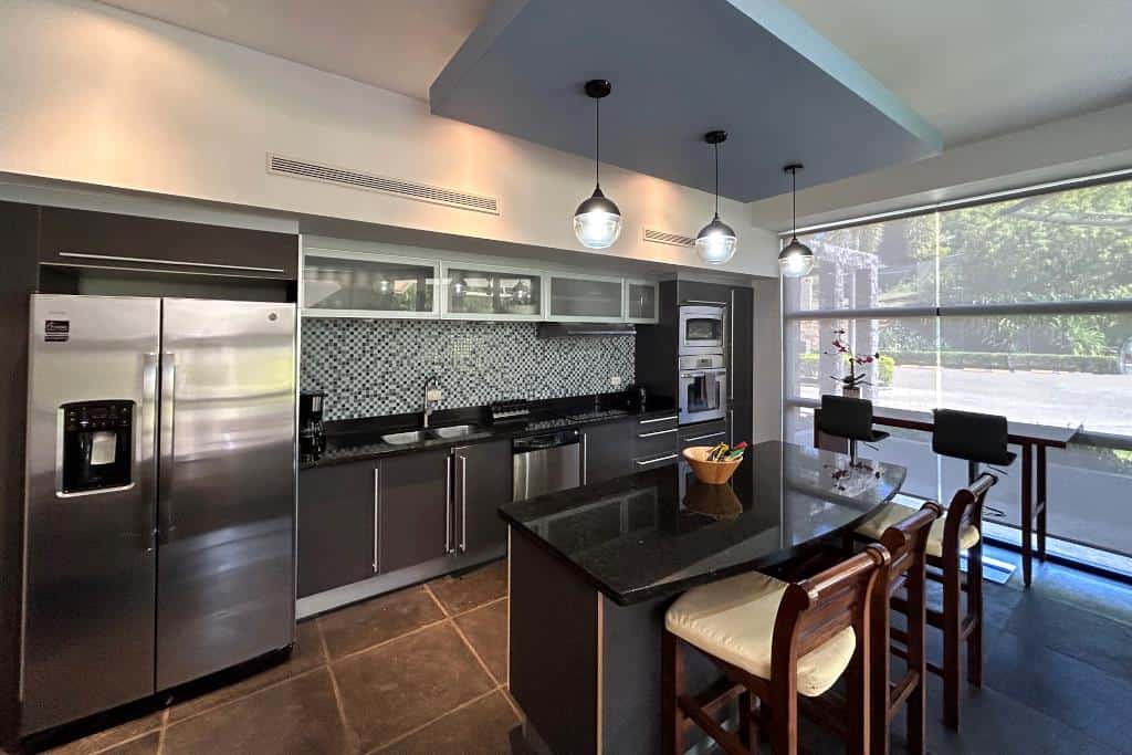 La Perla Tamarindo, Suite 112: Your Gem in the Heart of Tamarindo