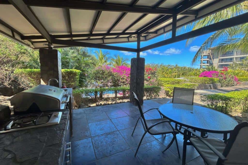 La Perla Tamarindo, Suite 112: Your Gem in the Heart of Tamarindo