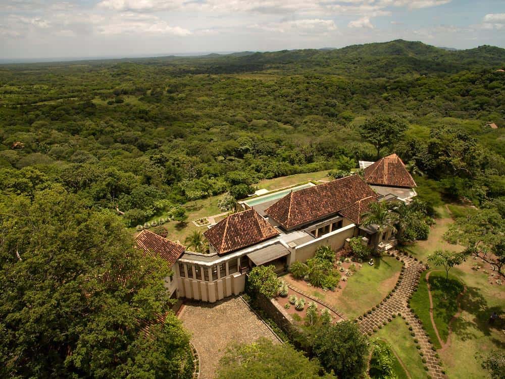 Luxury Balinese Estate in Concha Verde: Balinese Elegance in Tamarindo