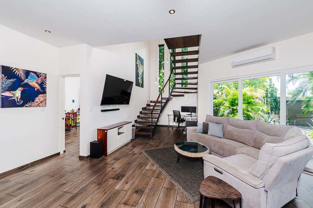 Casa Amani: Steps from the Beach and the Heart of Downtown Tamarindo!