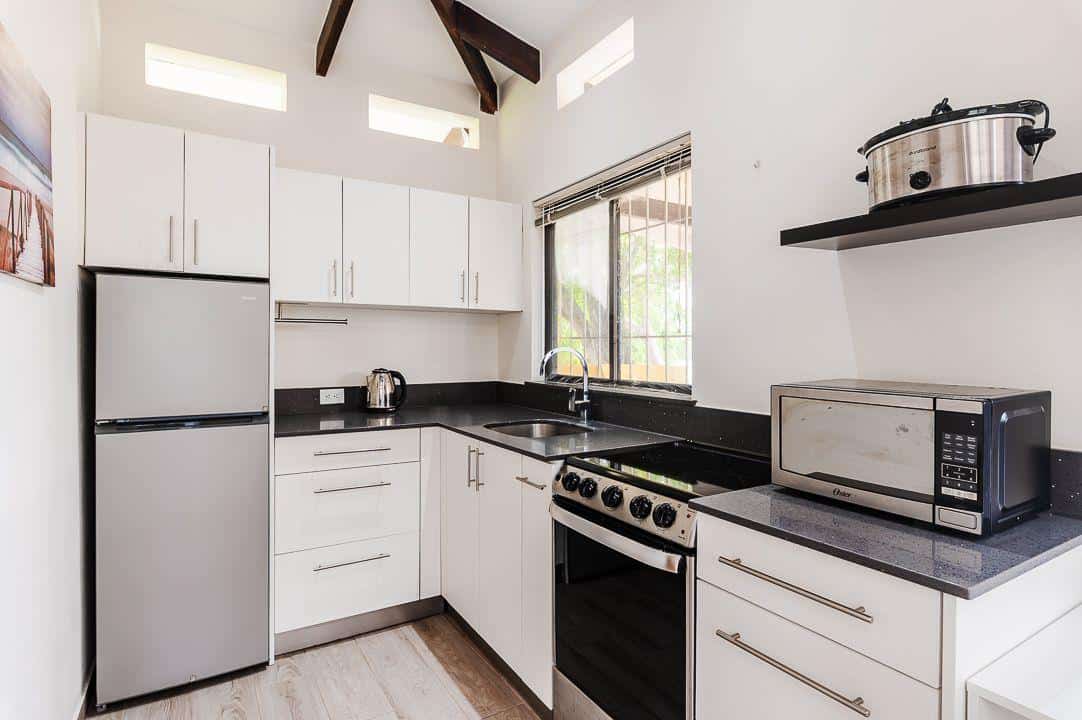Casa Amani: Steps from the Beach and the Heart of Downtown Tamarindo!