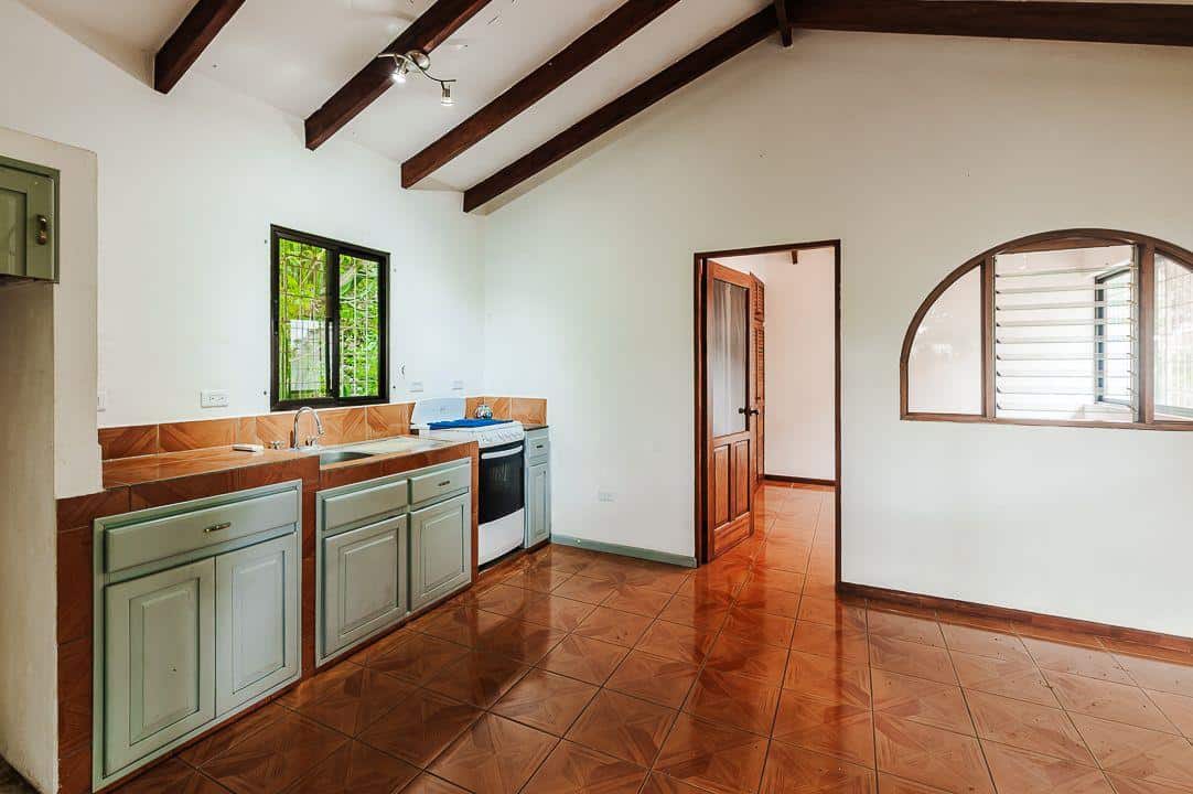 Casa Amani: Steps from the Beach and the Heart of Downtown Tamarindo!