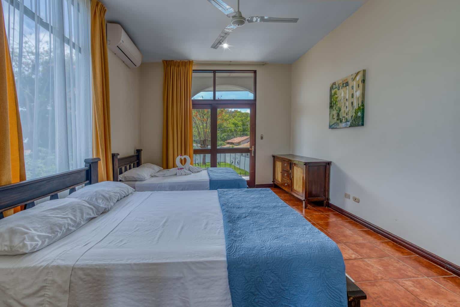 3-Bedroom House plus 6 Cabins in Playas del Coco