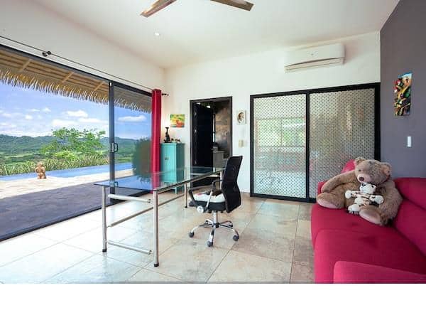 Oasis de Jutta: Jutta's Oasis Beckons You