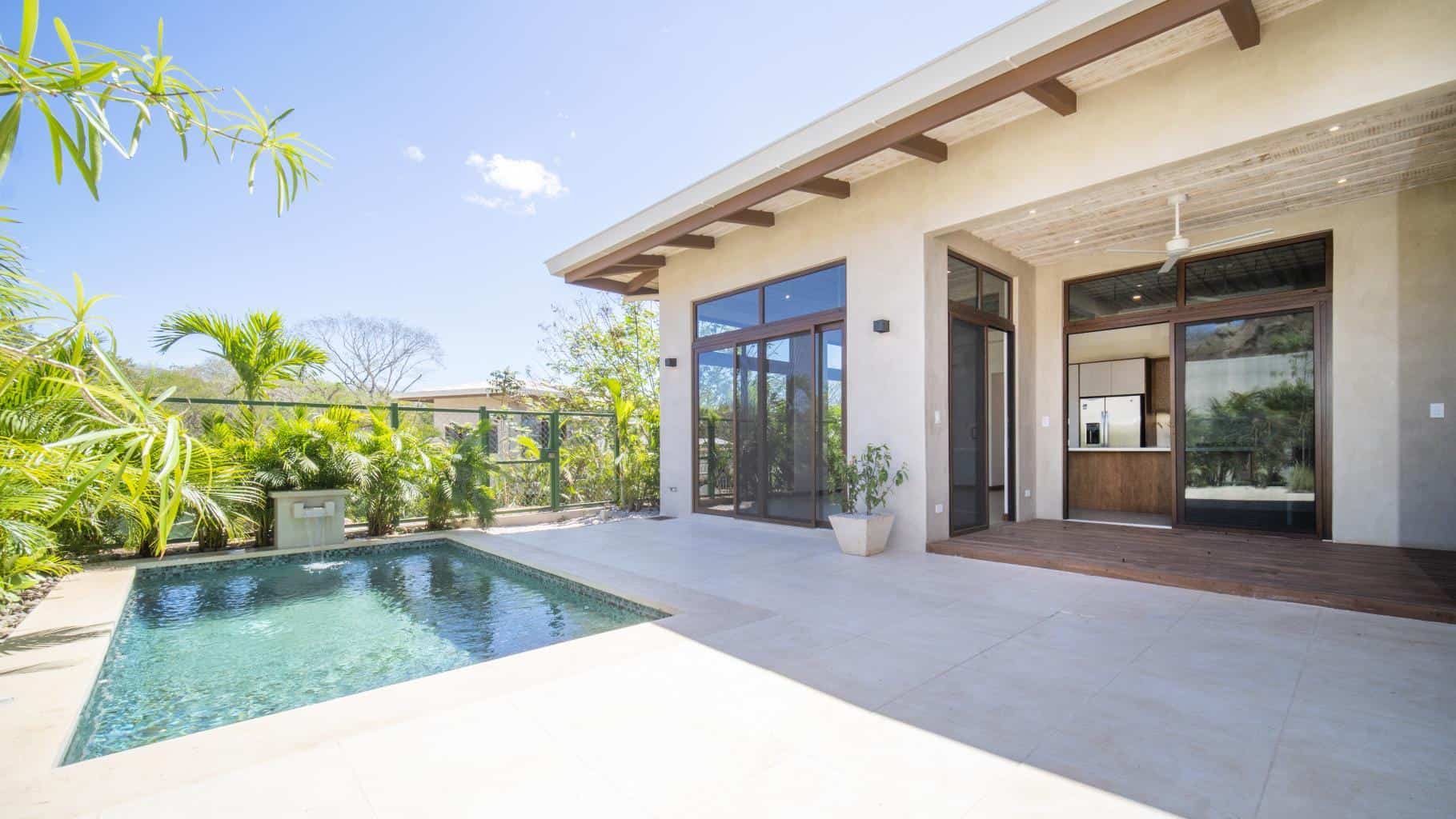 Tamarindo Park Lot 51 Casa Bromelia: Bromelia's Parkside Retreat