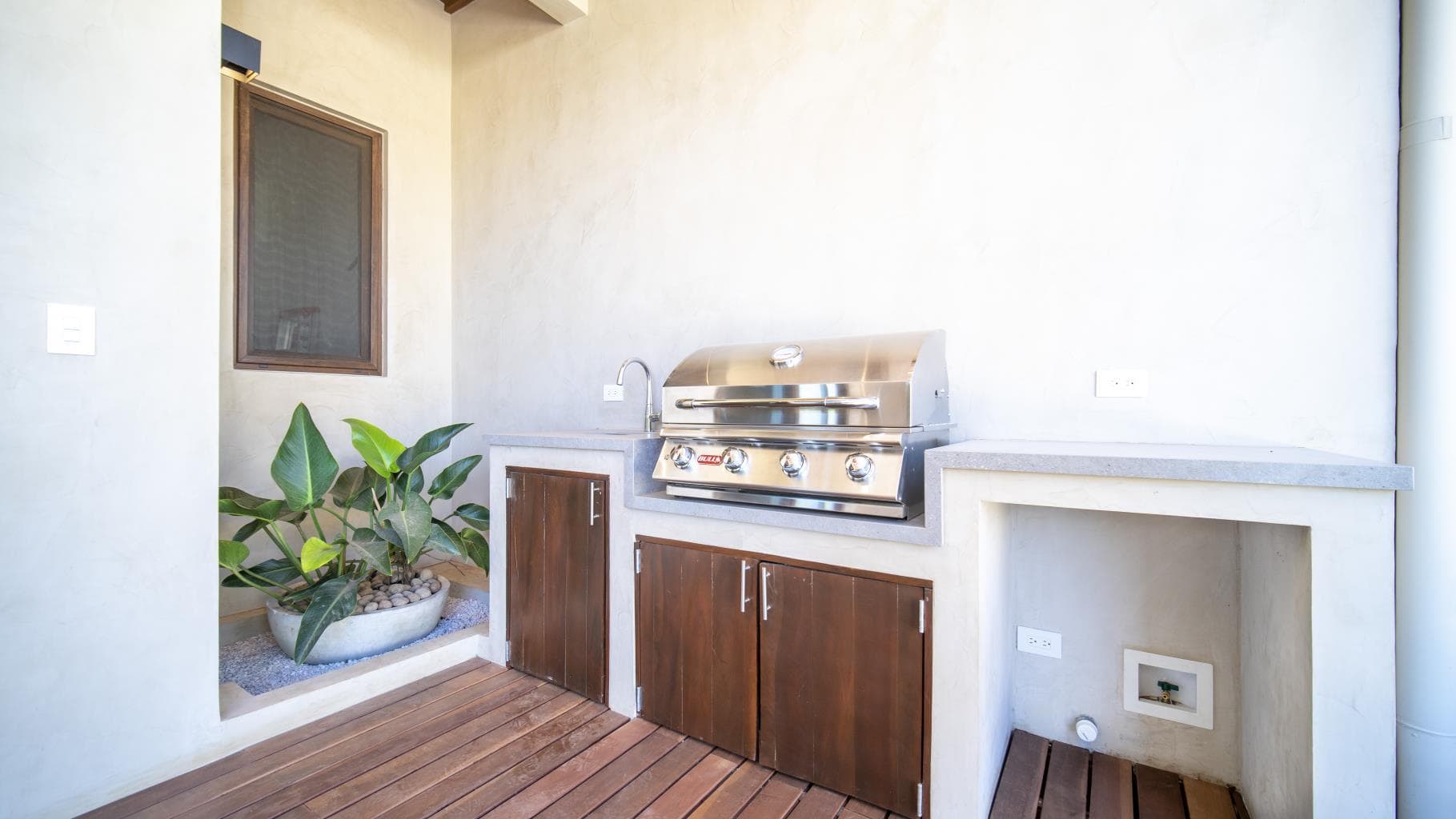 Tamarindo Park Lot 51 Casa Bromelia: Bromelia's Parkside Retreat