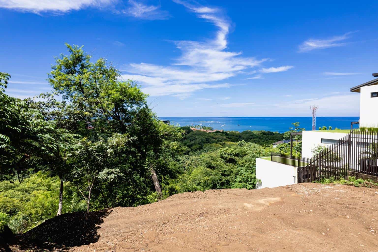 Stunning ocean view lot: Awe-Inspiring Ocean Views