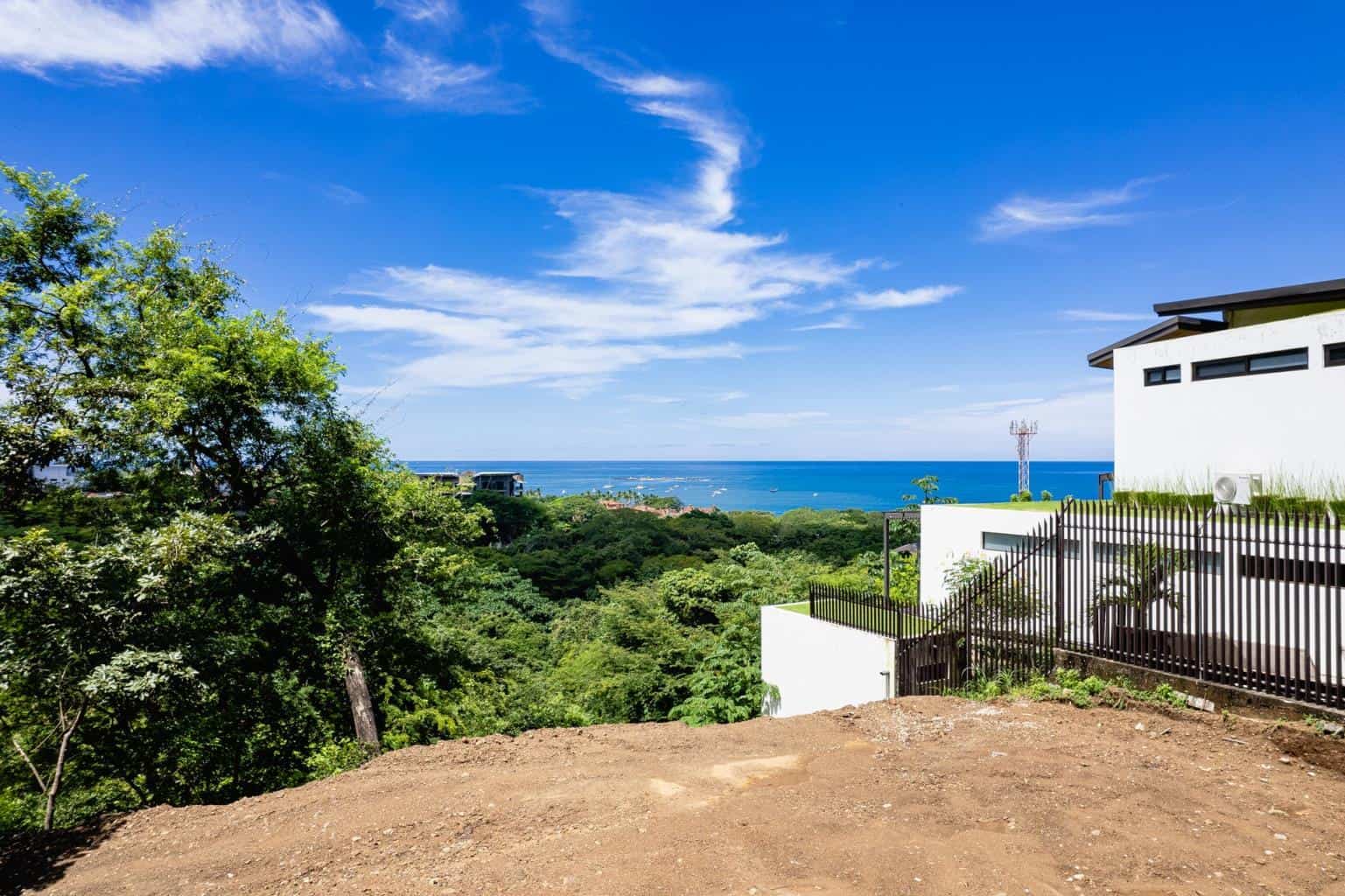 Stunning ocean view lot: Awe-Inspiring Ocean Views