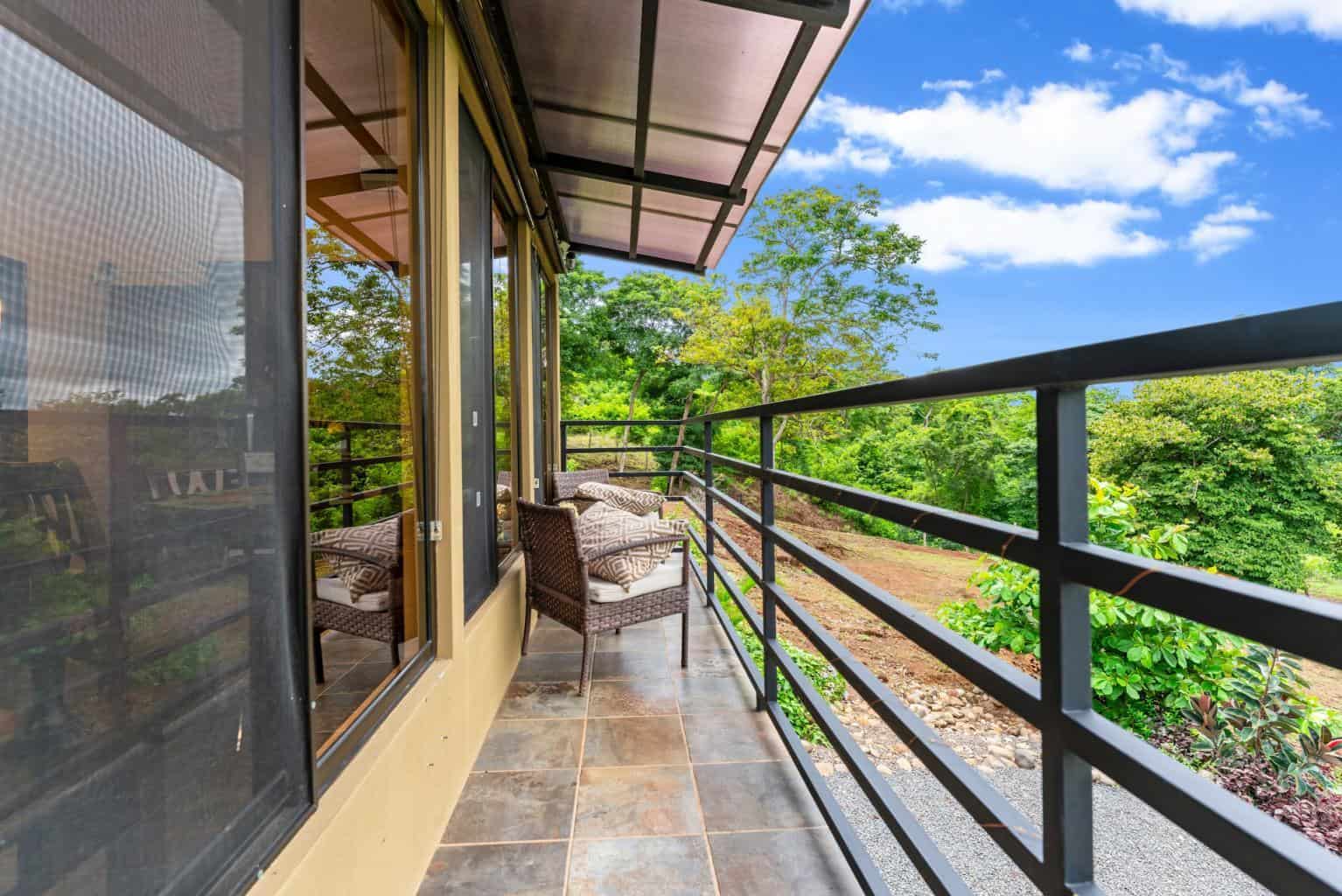 Casa Tropical: Experience Tranquil Living in Paradise!