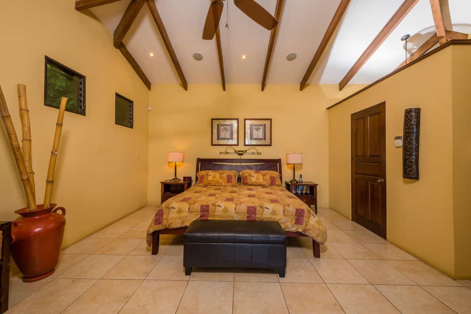 Casa Las Brisas, Flamingo Northridge