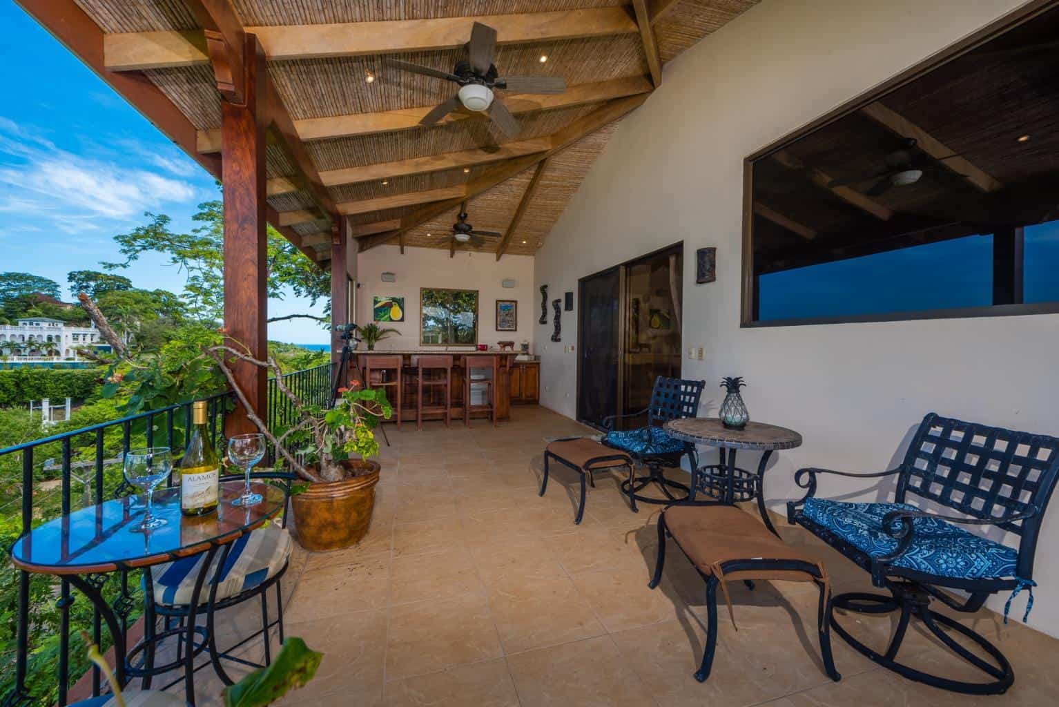 Casa Las Brisas, Flamingo Northridge