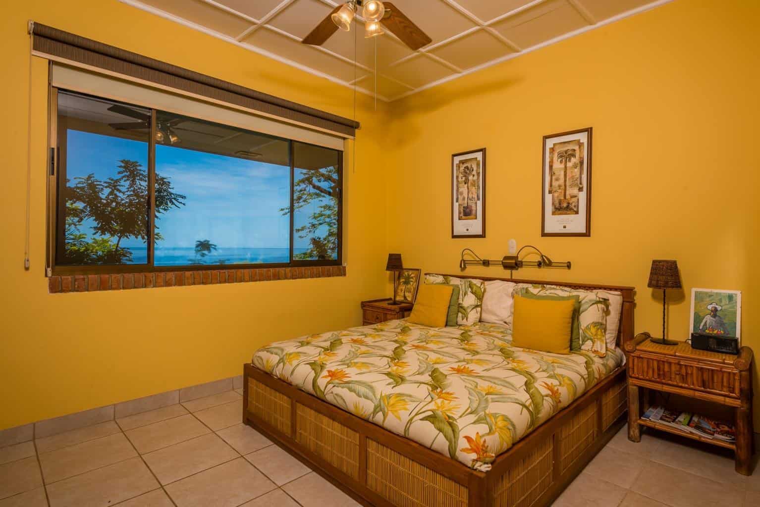 Casa Las Brisas, Flamingo Northridge
