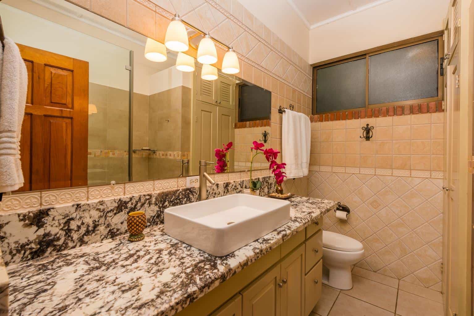 Casa Las Brisas, Flamingo Northridge