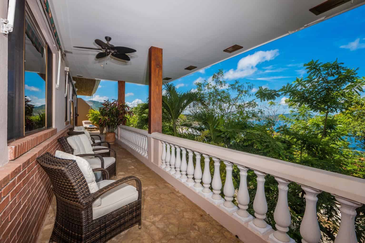 Casa Las Brisas, Flamingo Northridge