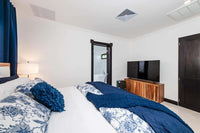 Casa Zaira: Fusion of Modern Elegance and Tropical Splendor! thumbnail
