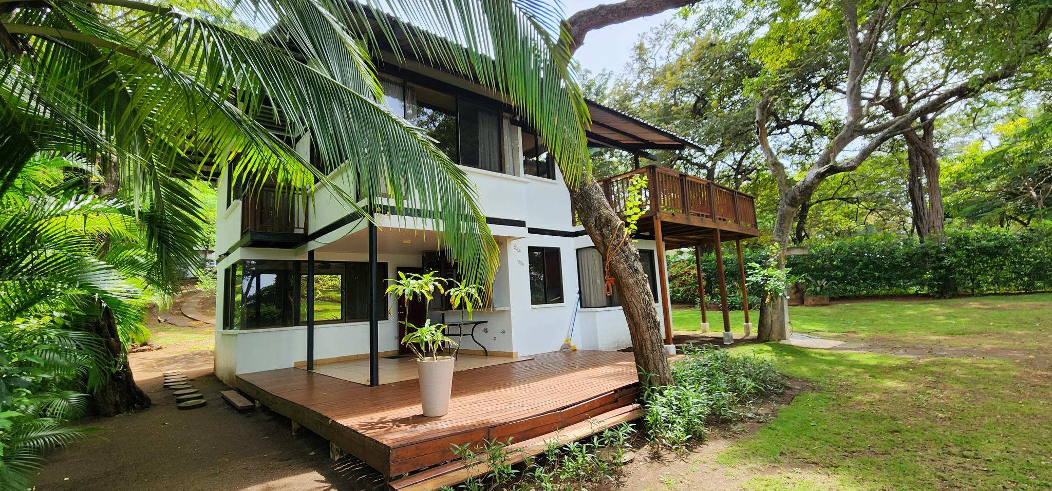 Botanikos – Coastal Duplex with Adjacent Land in North Playas del Coco