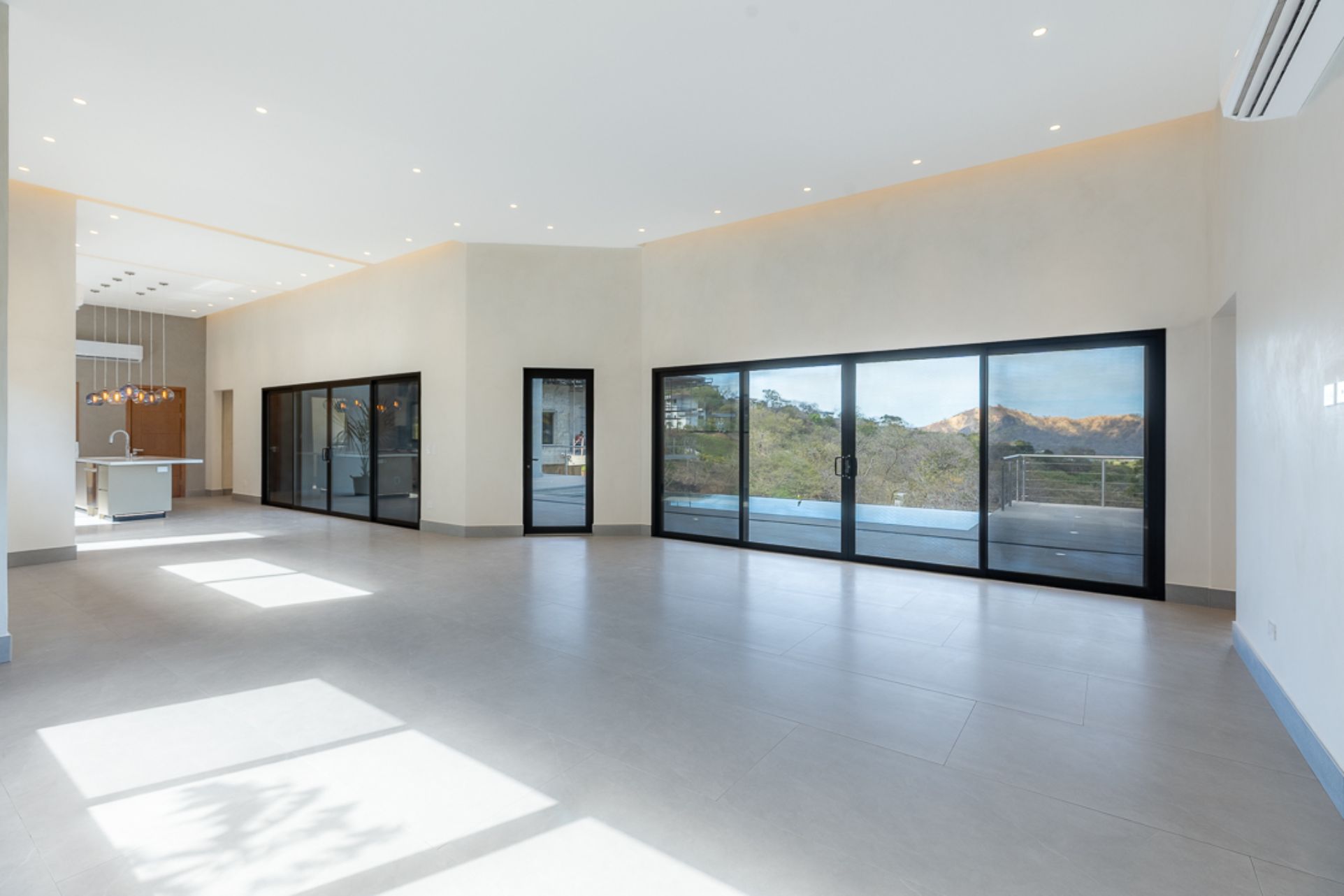 Pacifico Lot 42 : Ocean View Luxury Home