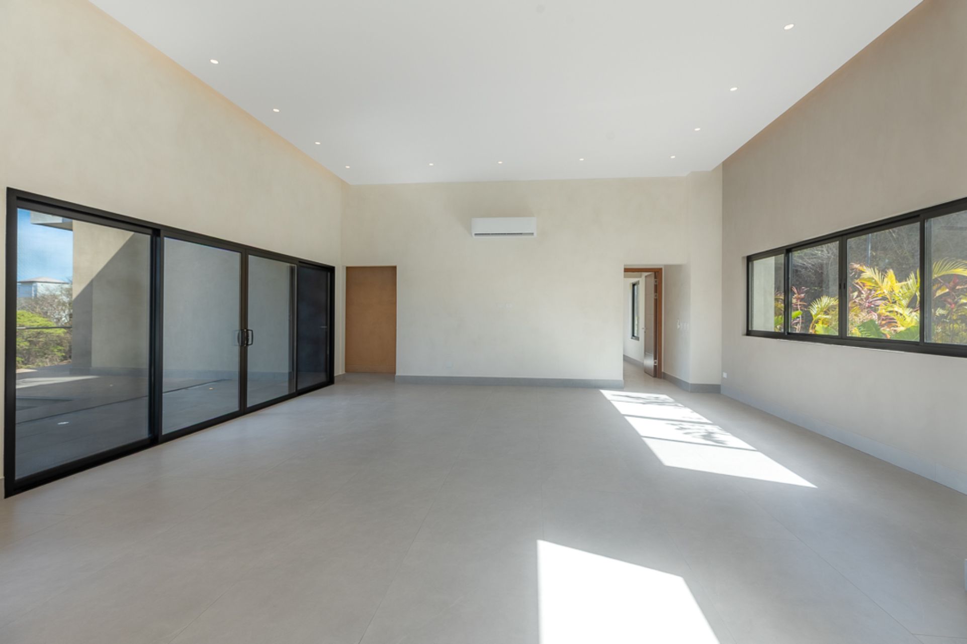 Pacifico Lot 42 : Ocean View Luxury Home