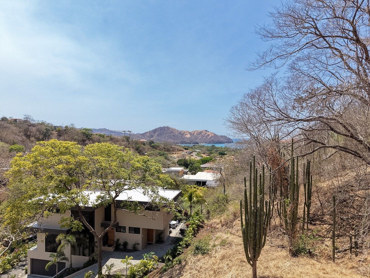 Pacifico Lot 37 | Ocean-View Homesite in Playas del Coco