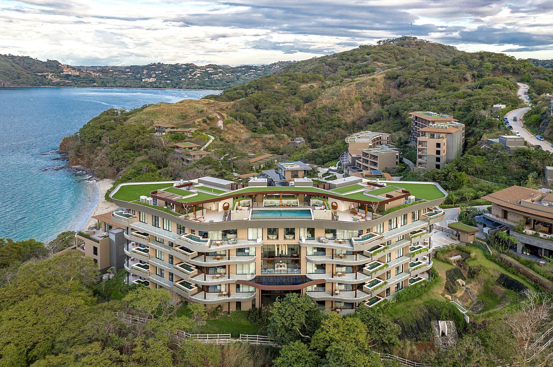 Waldorf Astoria Oceanview Condominium with Private Plunge Pool