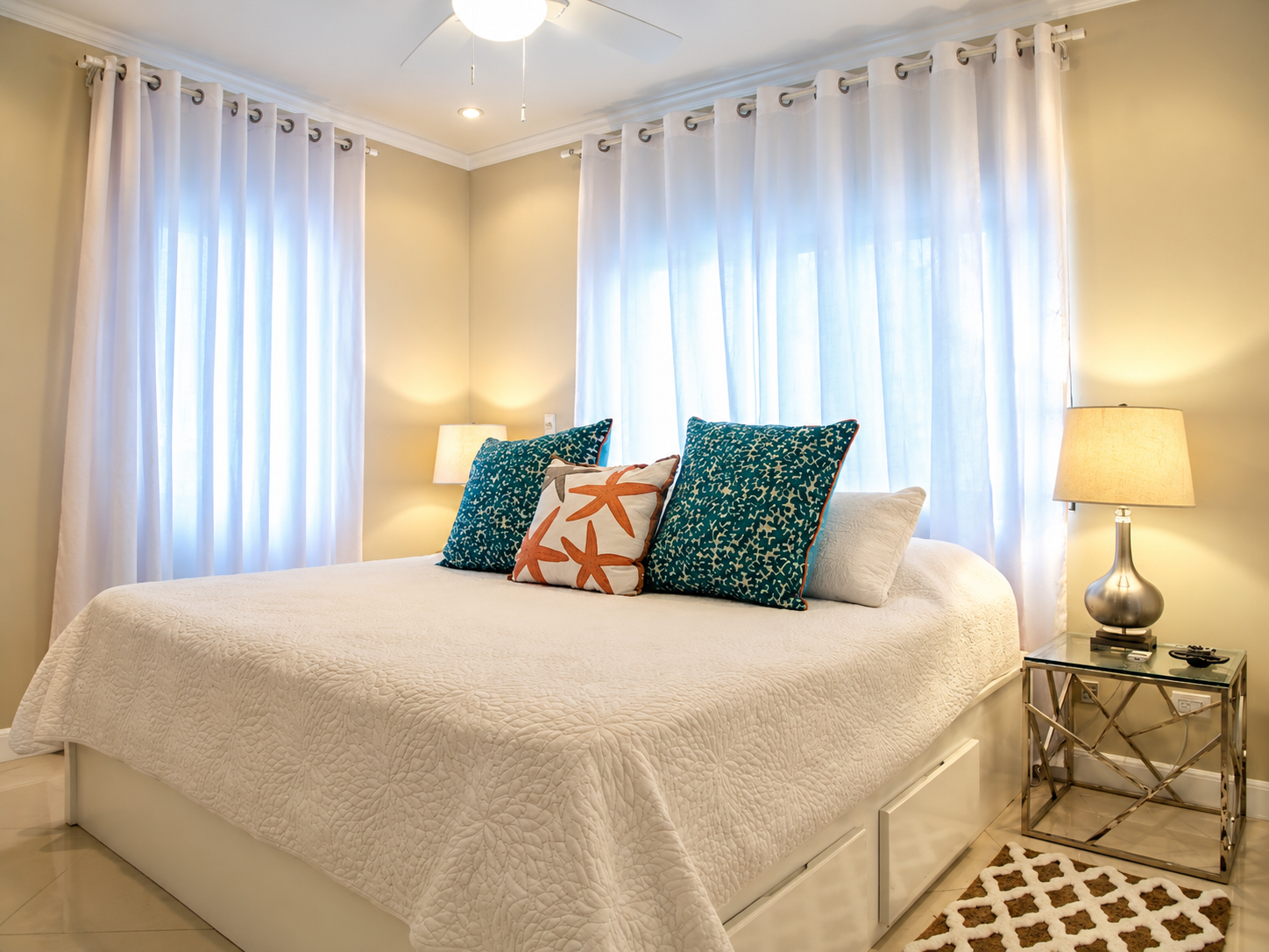 Punta Plata 513: Luxury 2-Bedroom Condo with Ocean Views